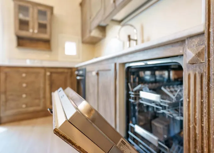 Canaletto By Lesdomus *