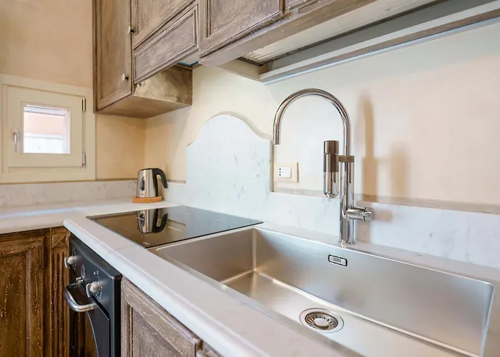 Canaletto By Lesdomus